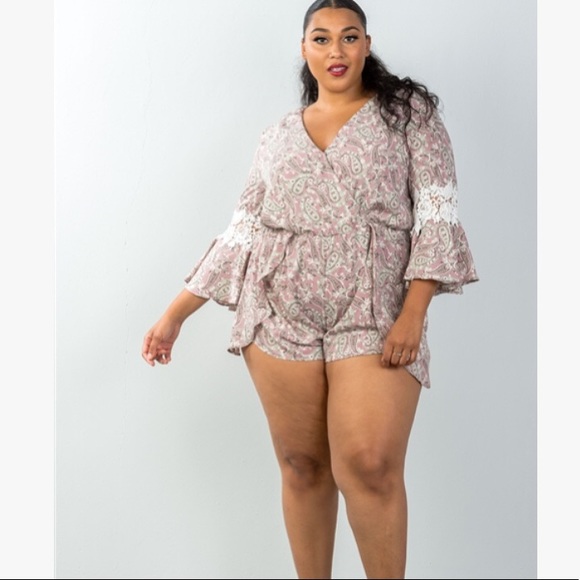 Plus Size Mauve & Floral Crochet Sleeves Surplice - Picture 4 of 7